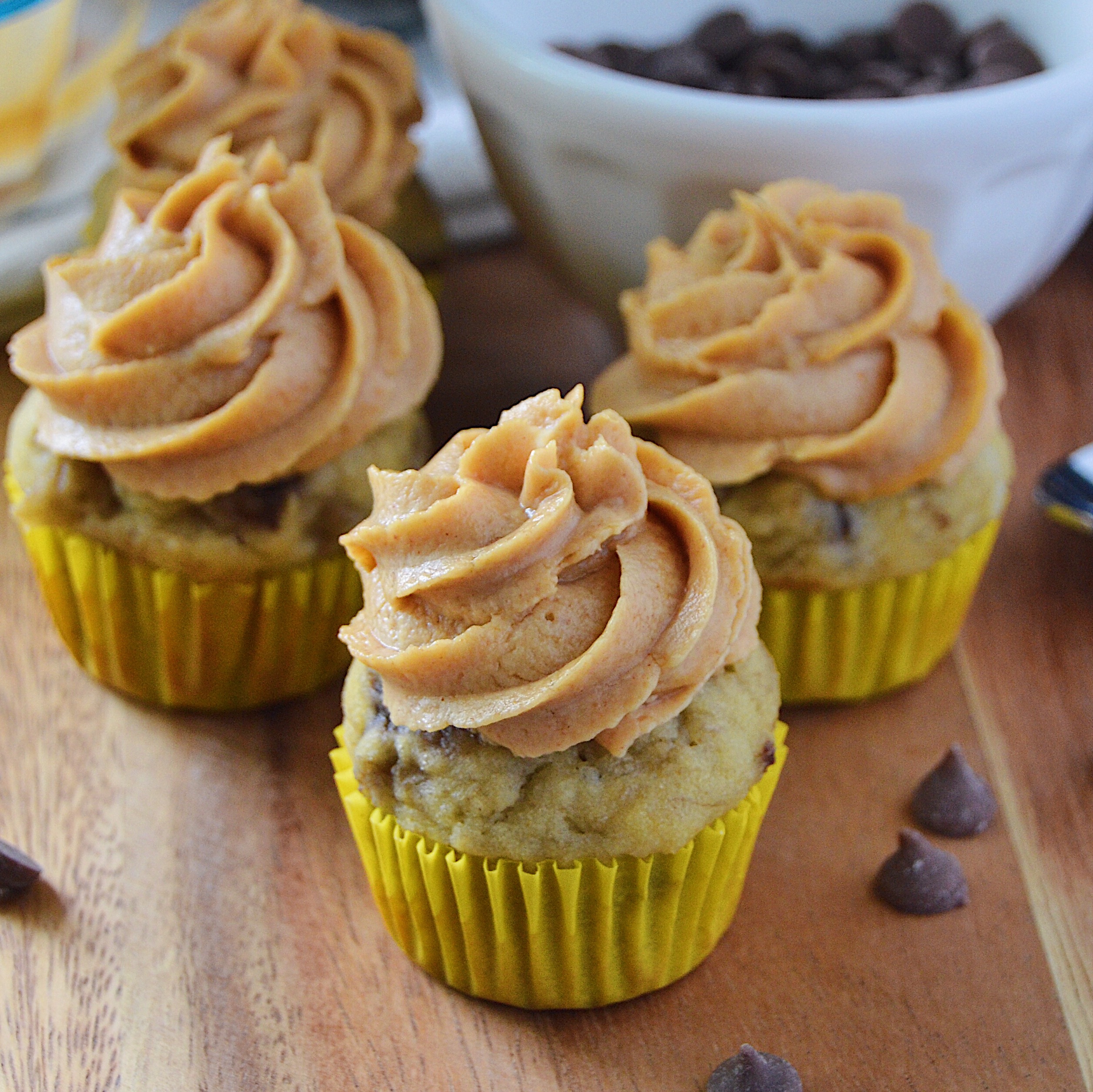 Banana Carob Chip Pupcakes With Peanut Butter Frosting