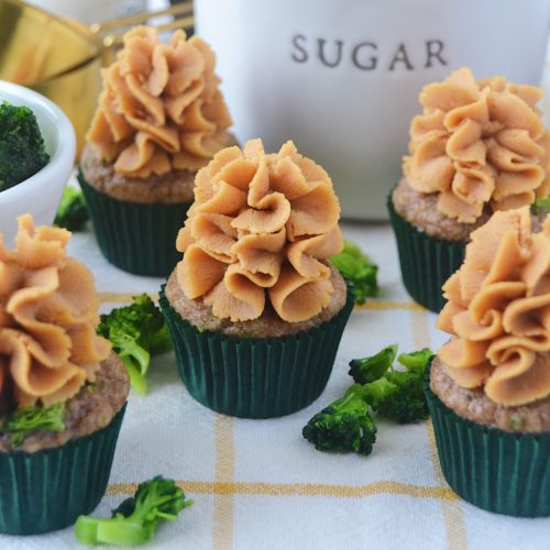 Healthy homemade dog treat recipe for Broccoli Ginger Pupcakes With Peanut Butter Cream Frosting