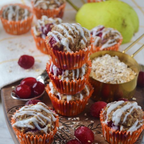 Organize your day and win your morning routine with these homemade Cranberry Pear Apple Oatmeal Muffin Pupcakes